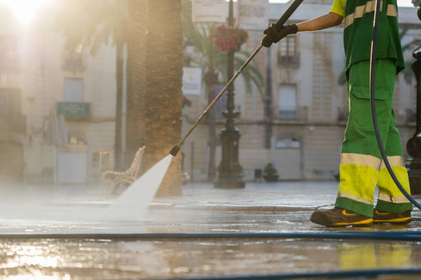 Best Pool Deck Cleaning  in Wellman, IA
